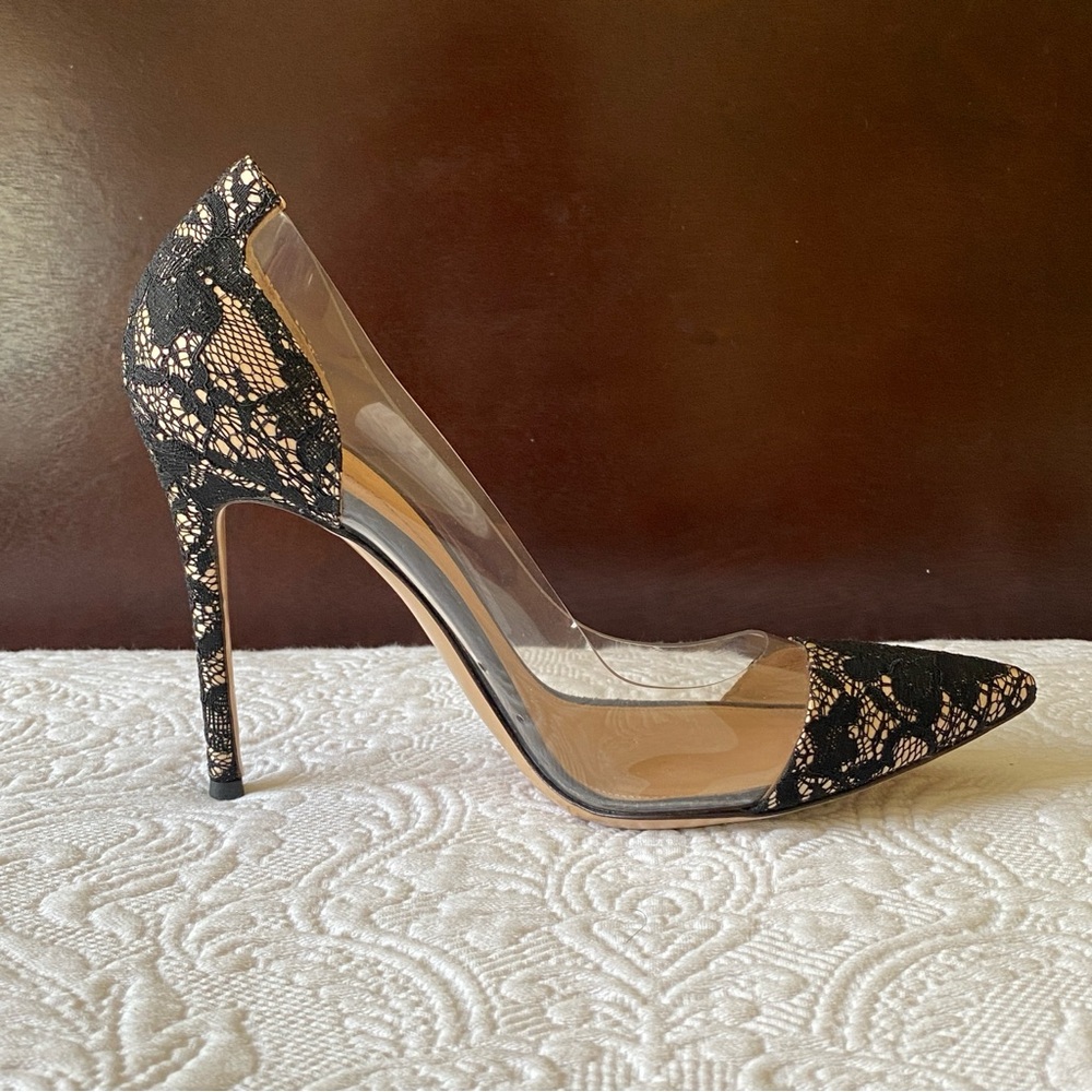 Gorgeous Gianvito Rossi Black plexi lace heels 40. Runs smaller